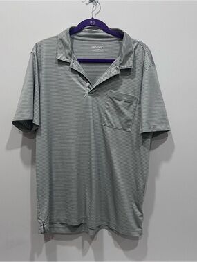 UNTUCKit Men’s Light Gray Thin-Striped Short Sleeve Polo with Chest Pocket